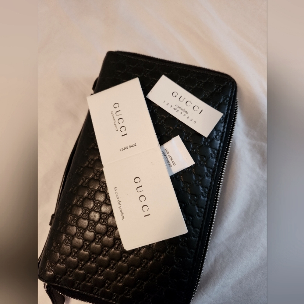 Gucci black wallet